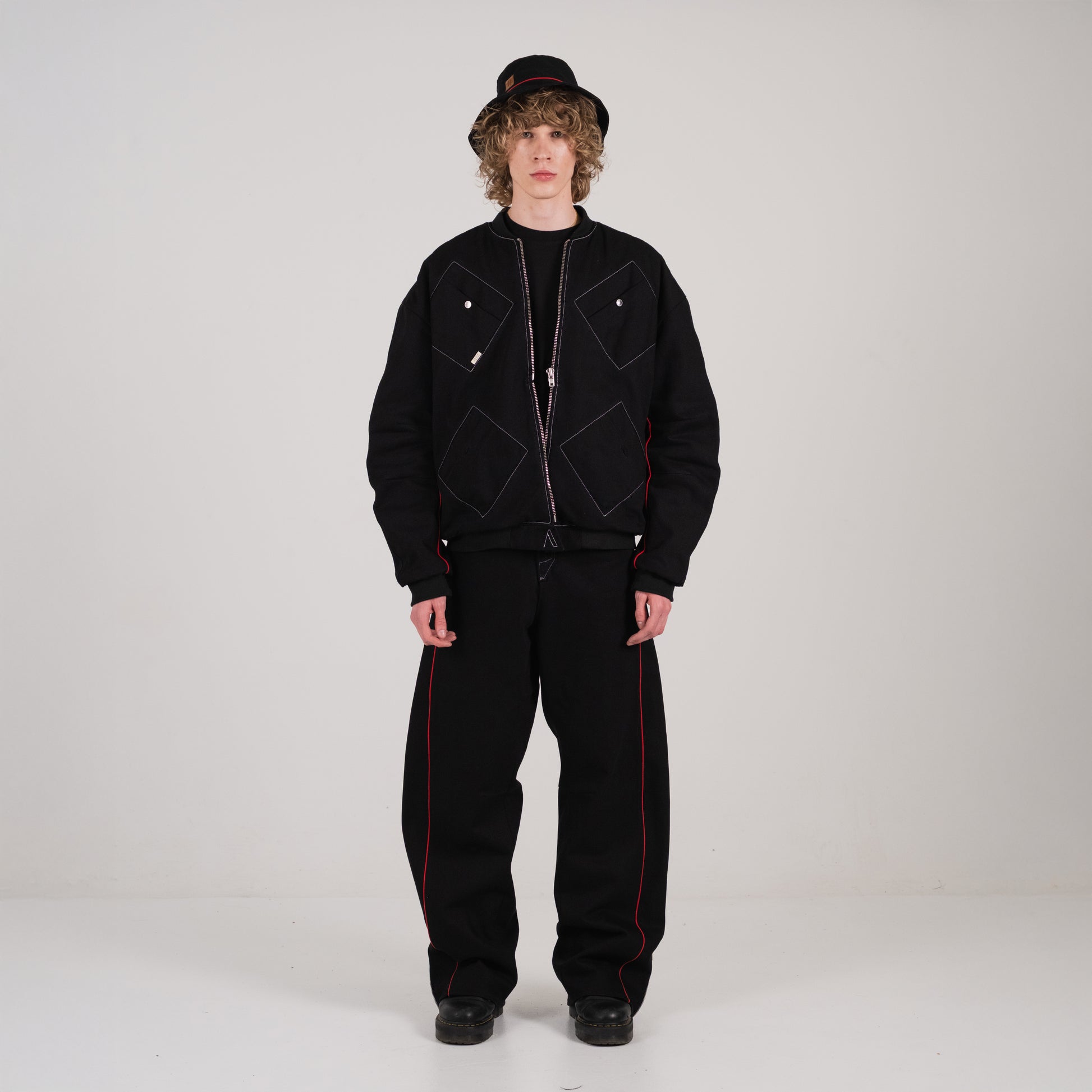 LE PANTALON BARREL