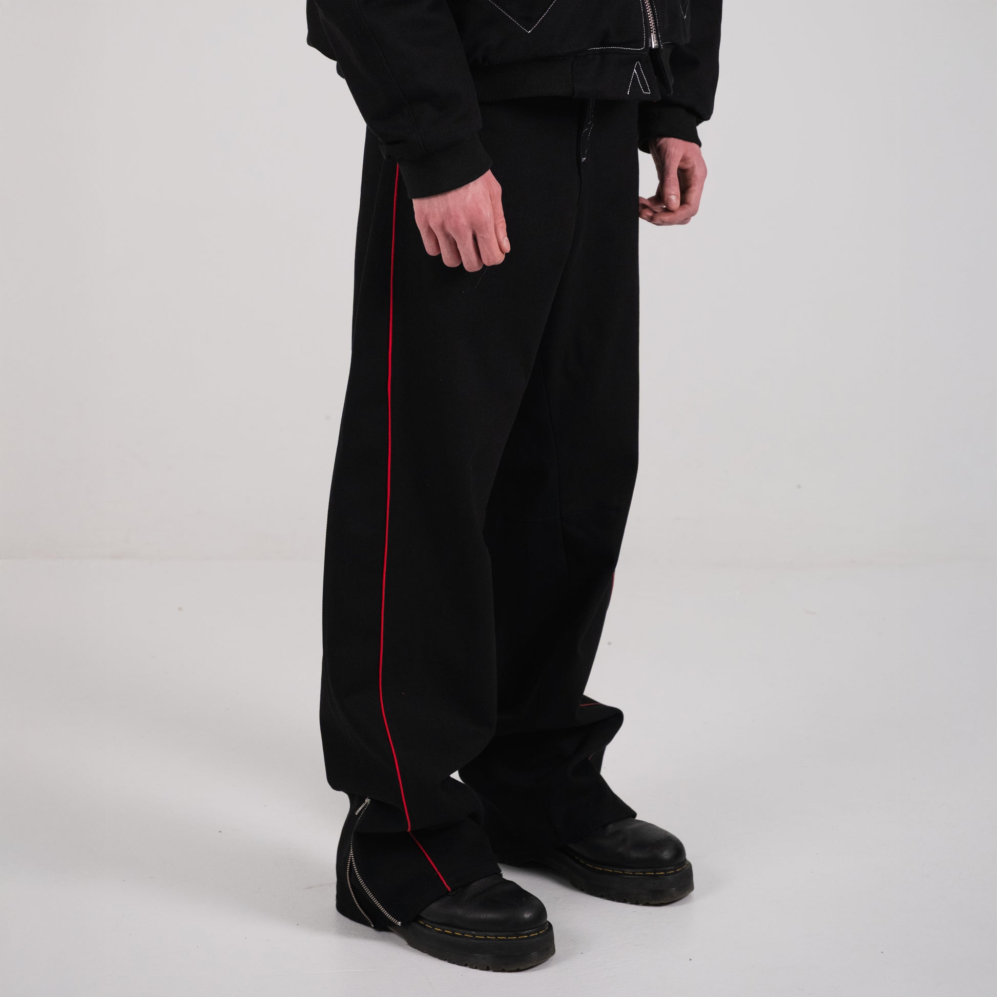 LE PANTALON BARREL