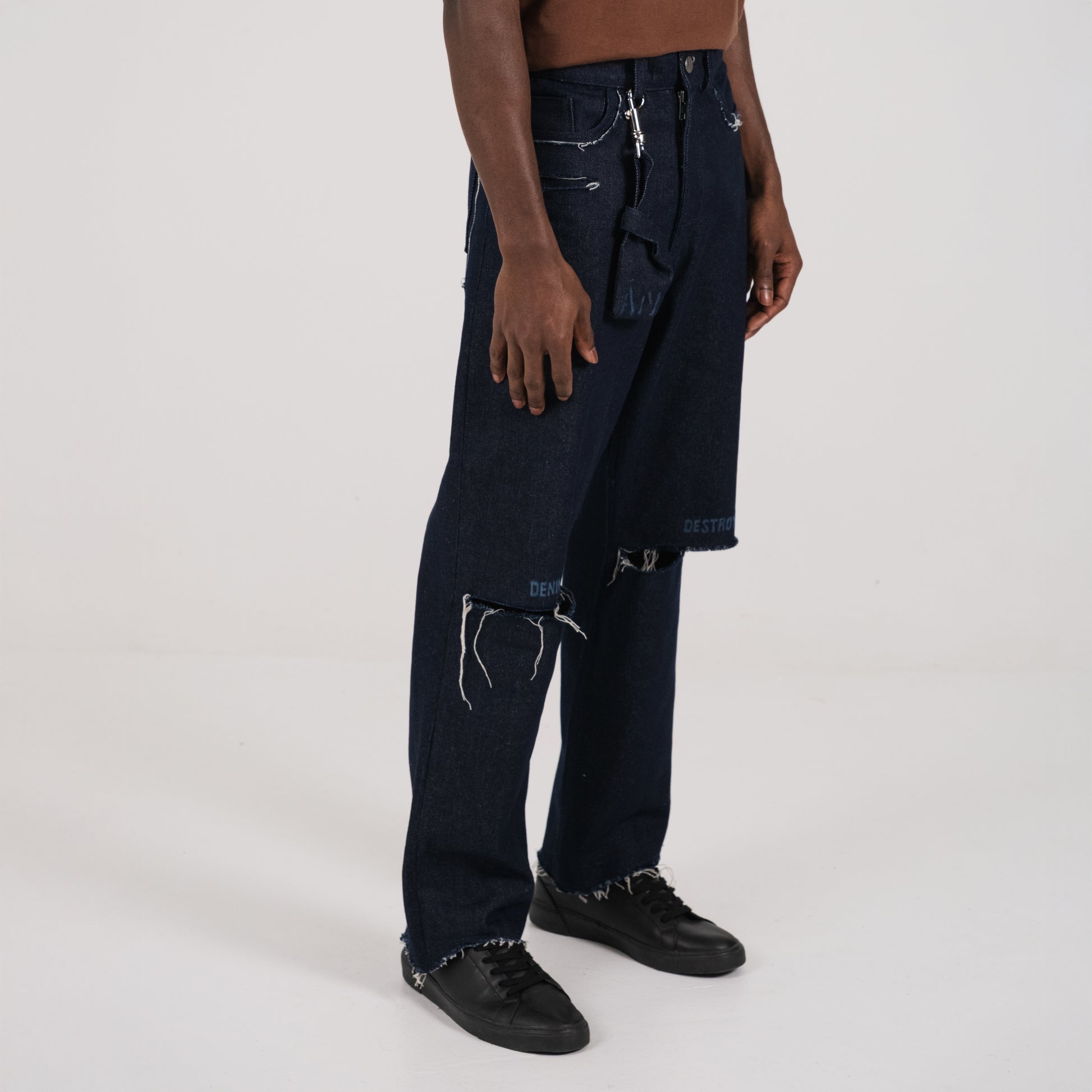 LE PANTALON DENIM DESTROY