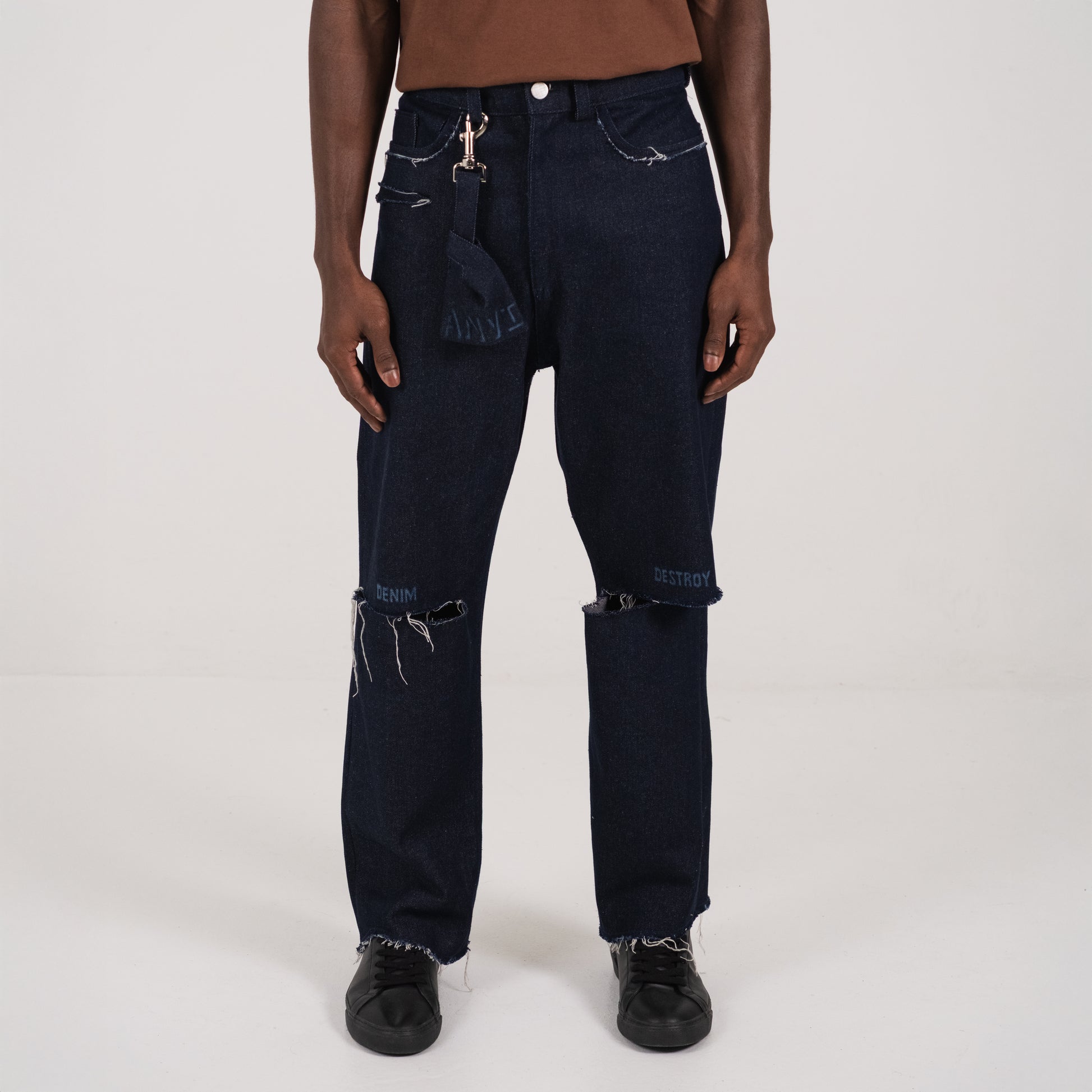 LE PANTALON DENIM DESTROY