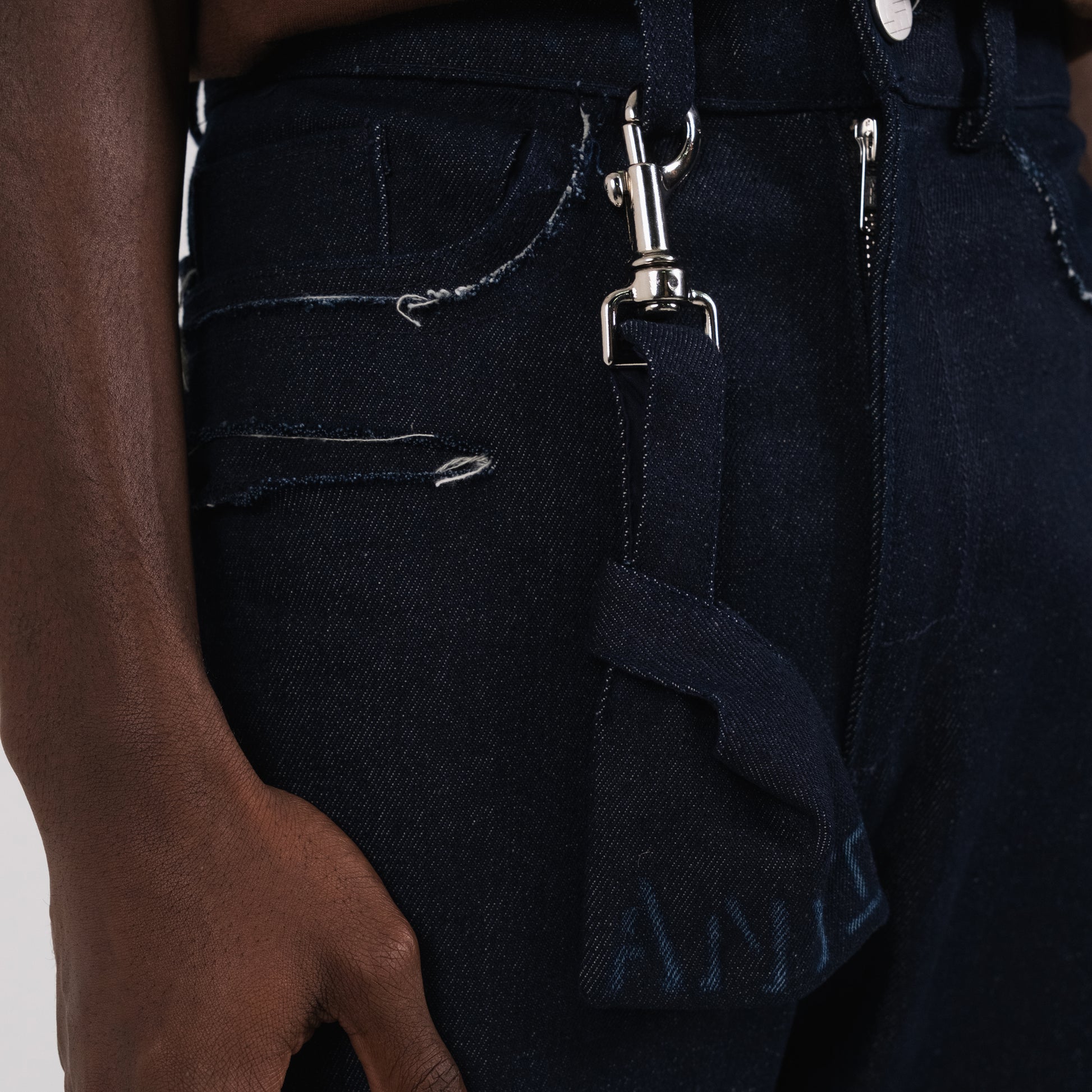 LE PANTALON DENIM DESTROY
